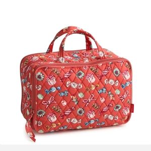 NWT Vera Bradley Ultimate Travel Case